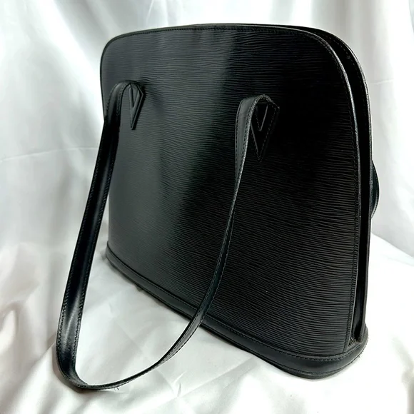 LOUIS VUITTON Epi Lussac Black Large Shoulder Bag - Picture 15 of 16